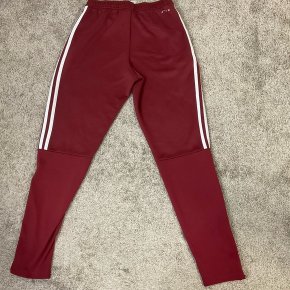 Adidas joggers
Condition: Good
Size: Medium - Picture 2 of 4